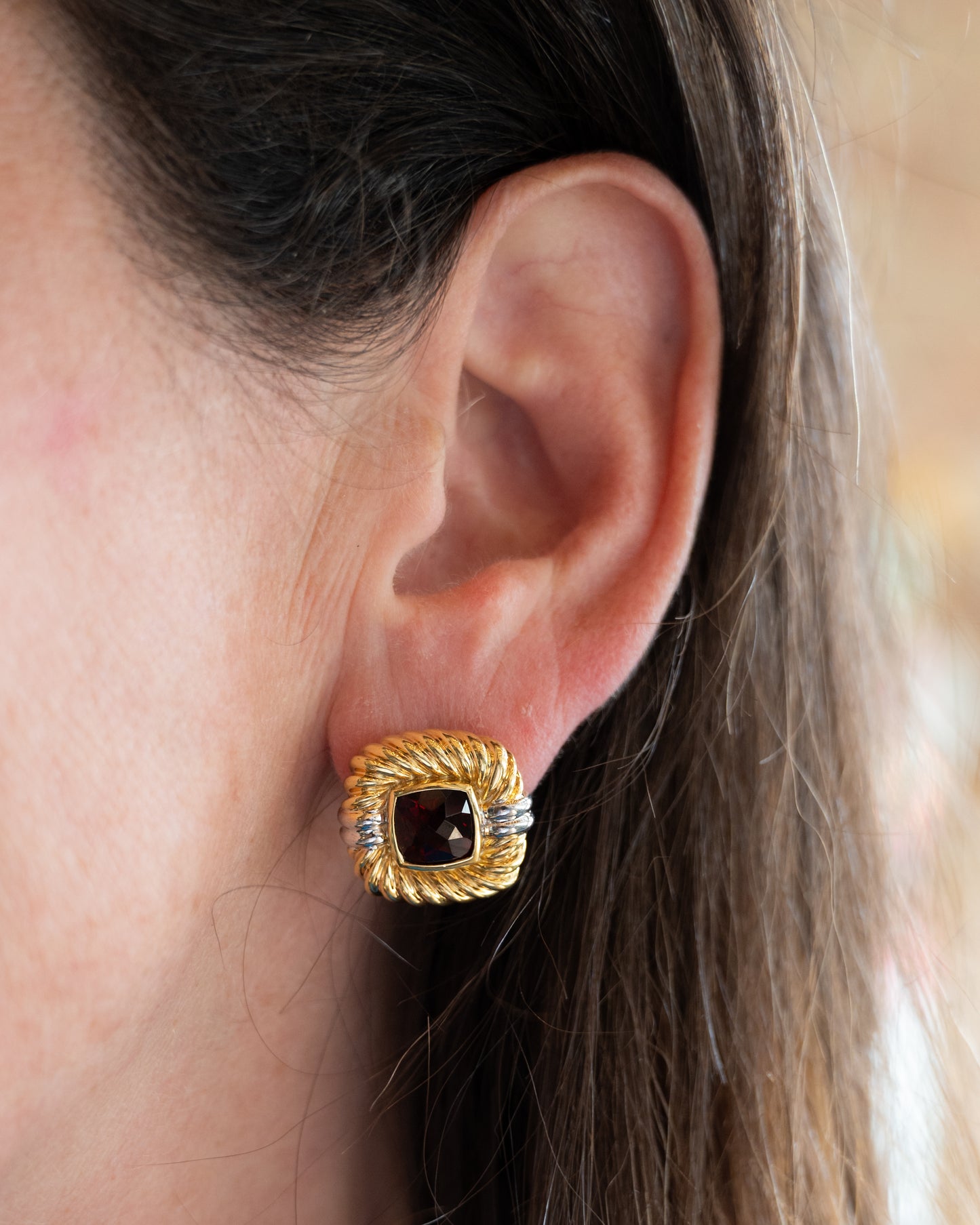 6.68 David Yurman Garnet Earring Studs 18k Yellow Gold