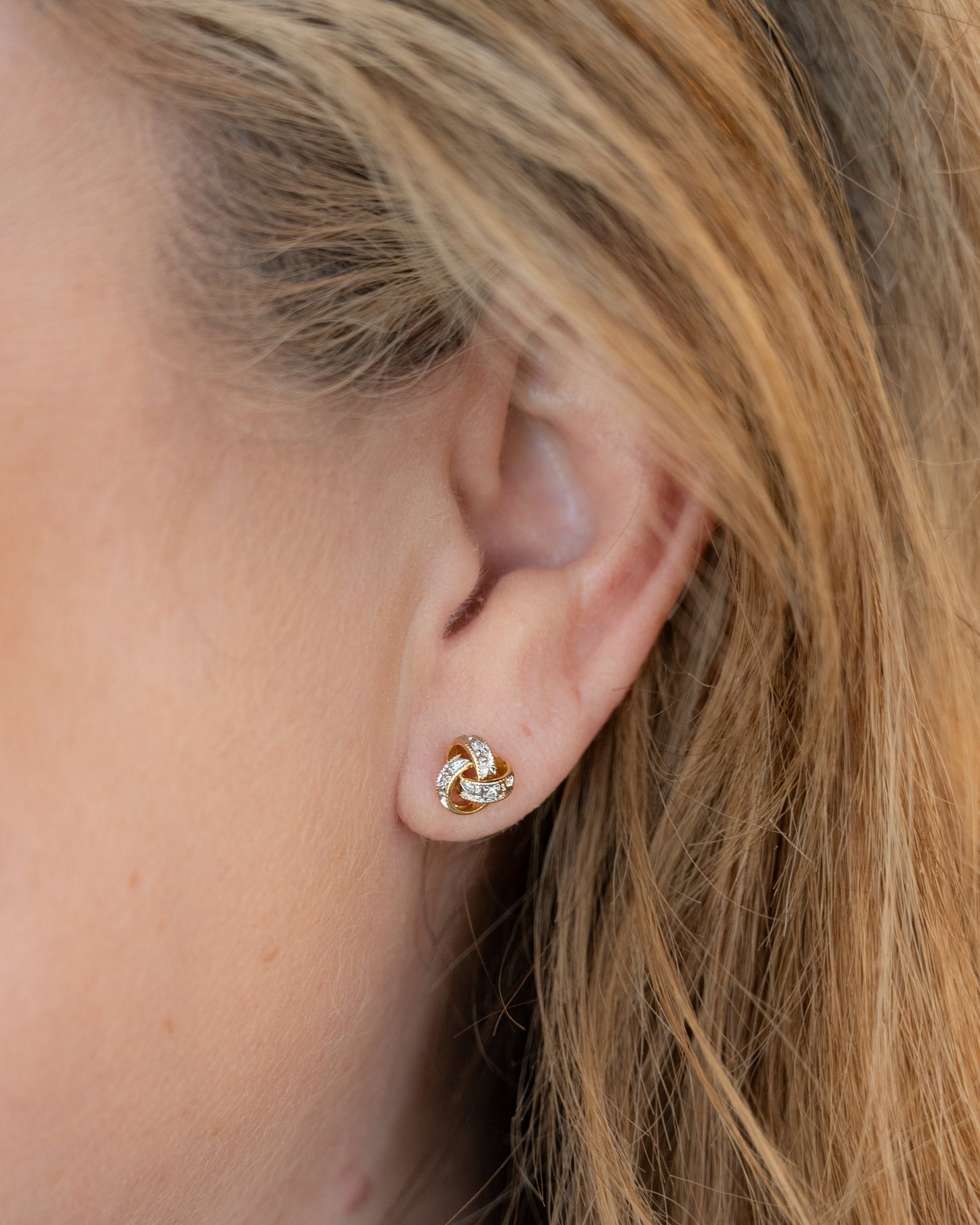 .06 Diamond Knotted Stud Earrings in 14k