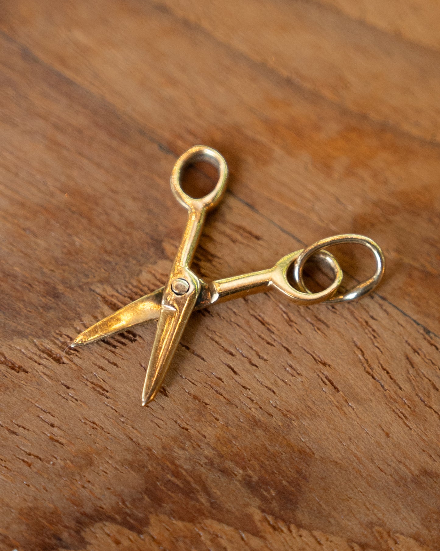 Scissor Charm in 14k Yellow Gold