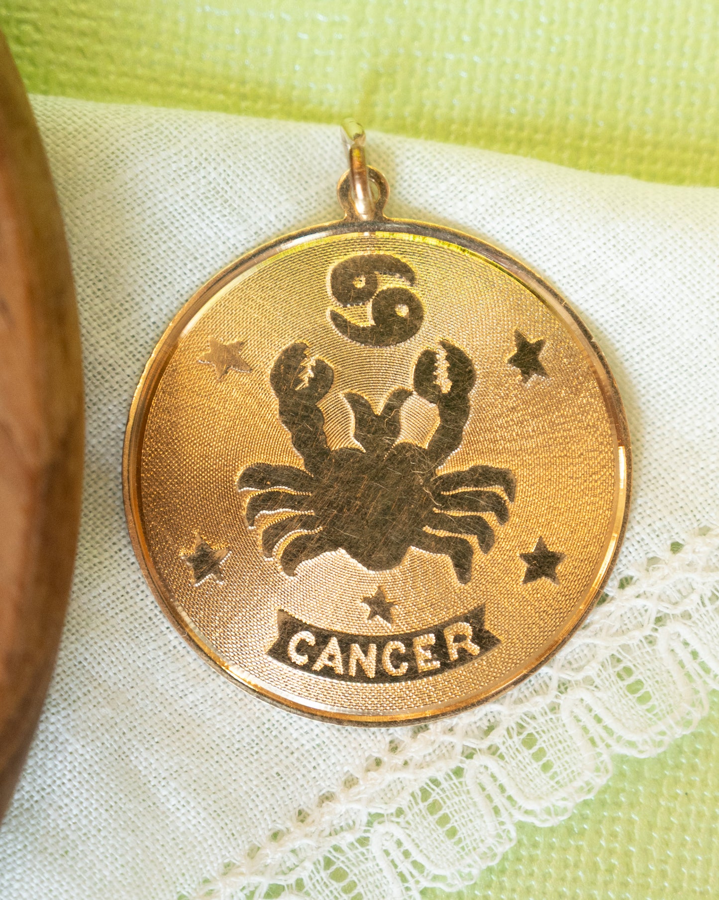Zodiac Cancer Pendant in 14k Yellow Gold