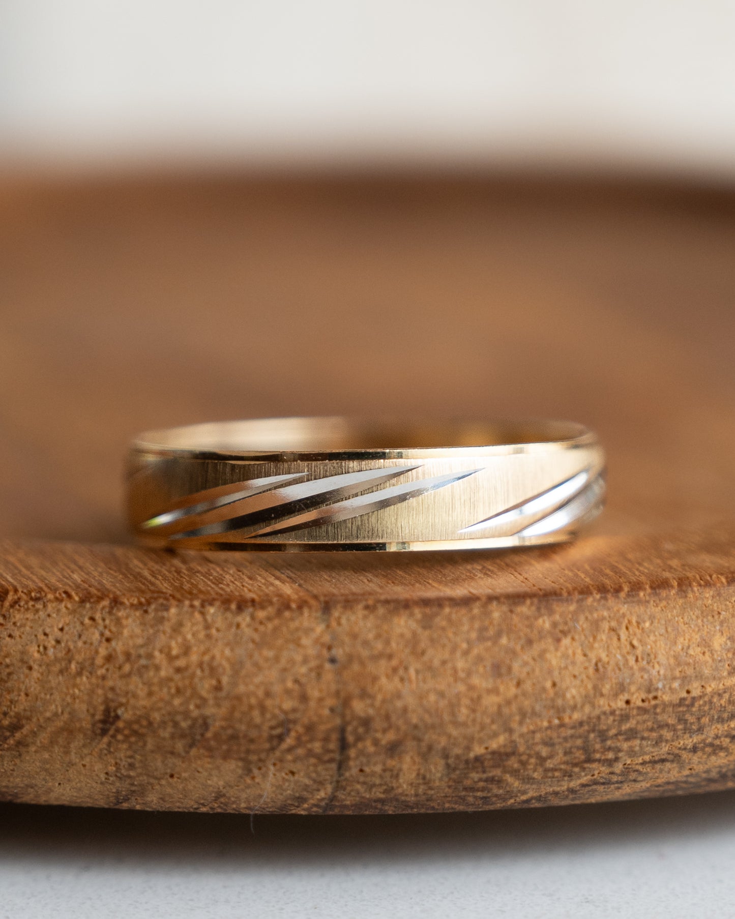 Vintage 1960s 5mm Wedding Band in 10k