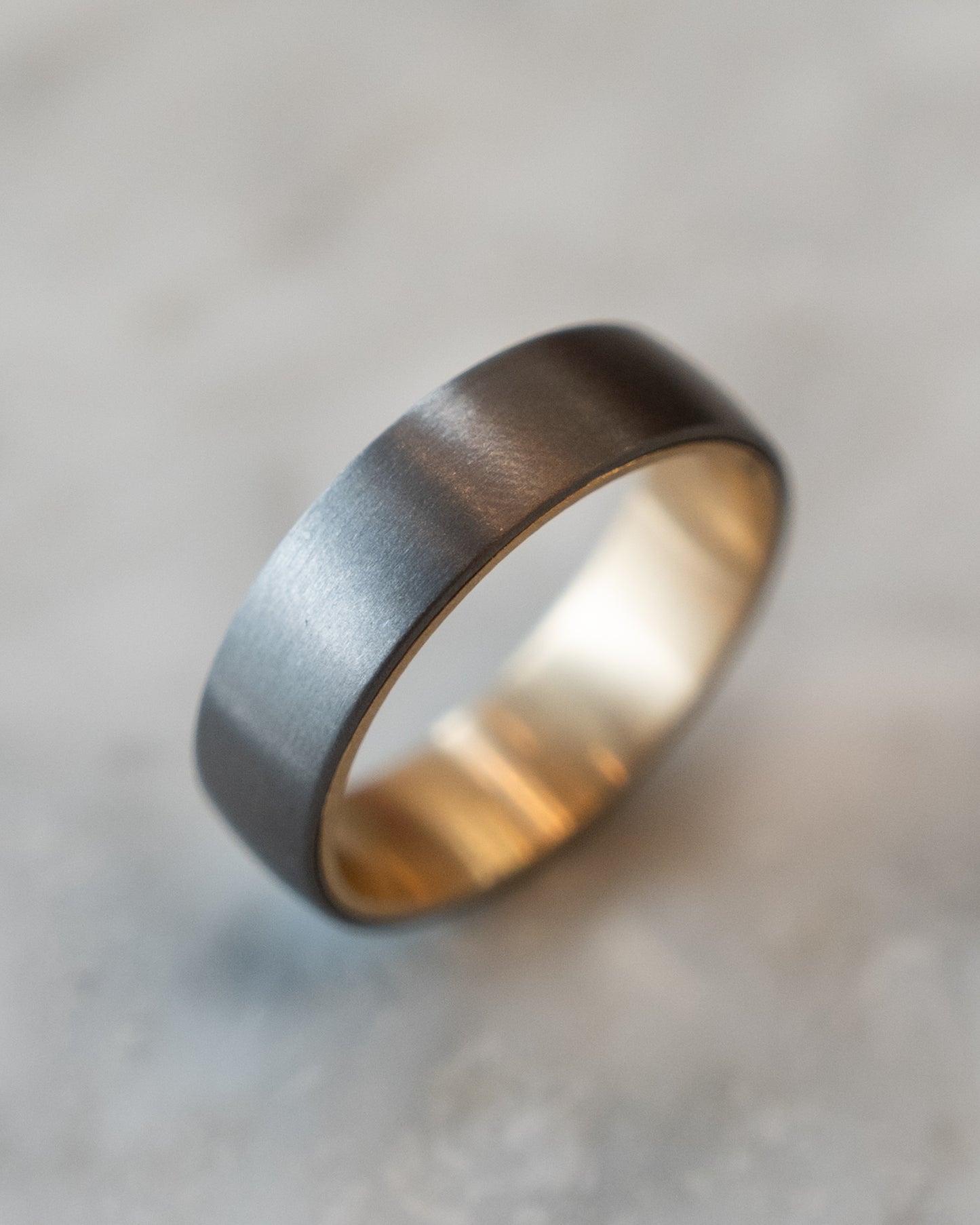 Mens Ice Finish Tantalum Wedding Band in 14k
