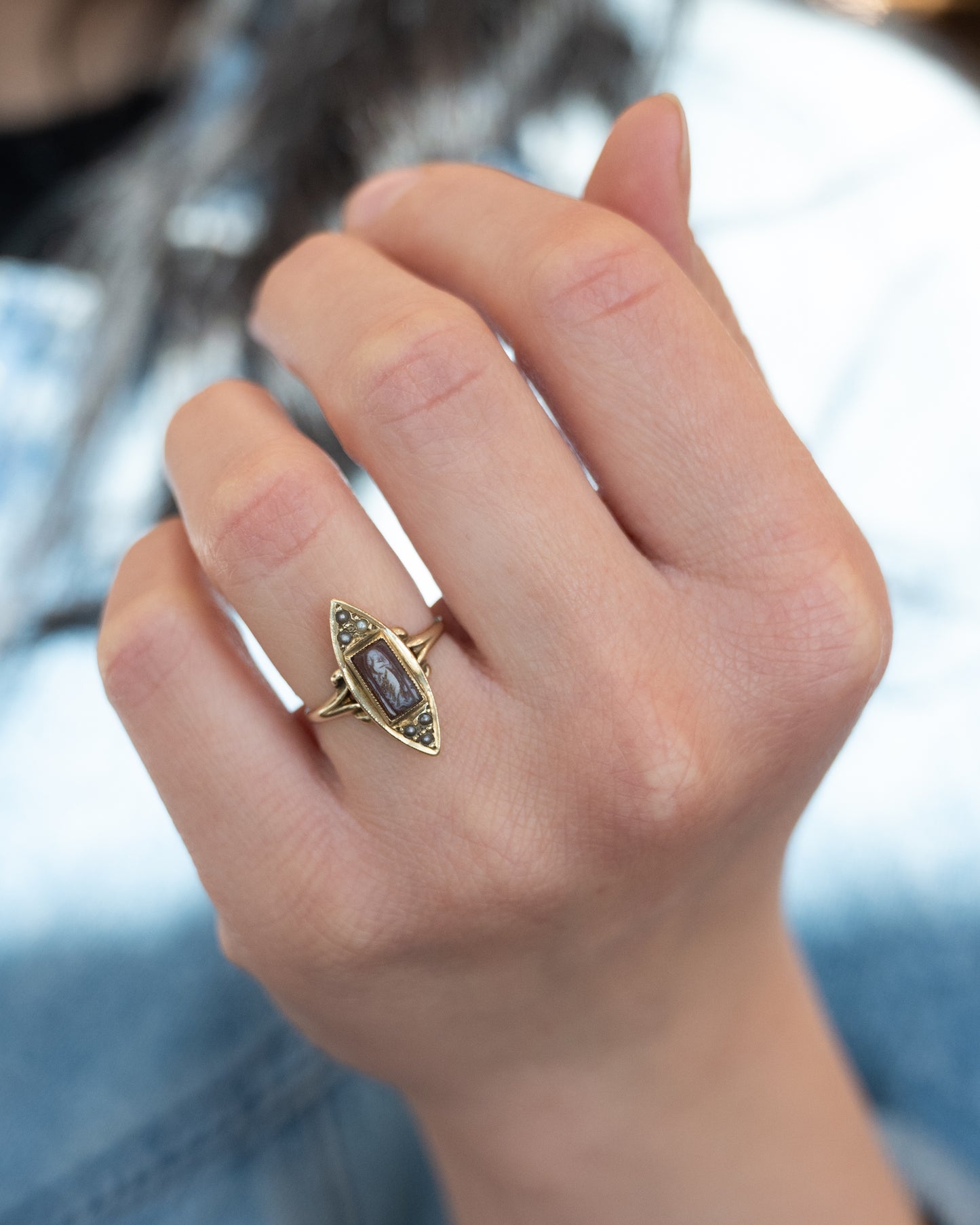 Antique Victorian Cameo Ring in 14k Yellow Gold