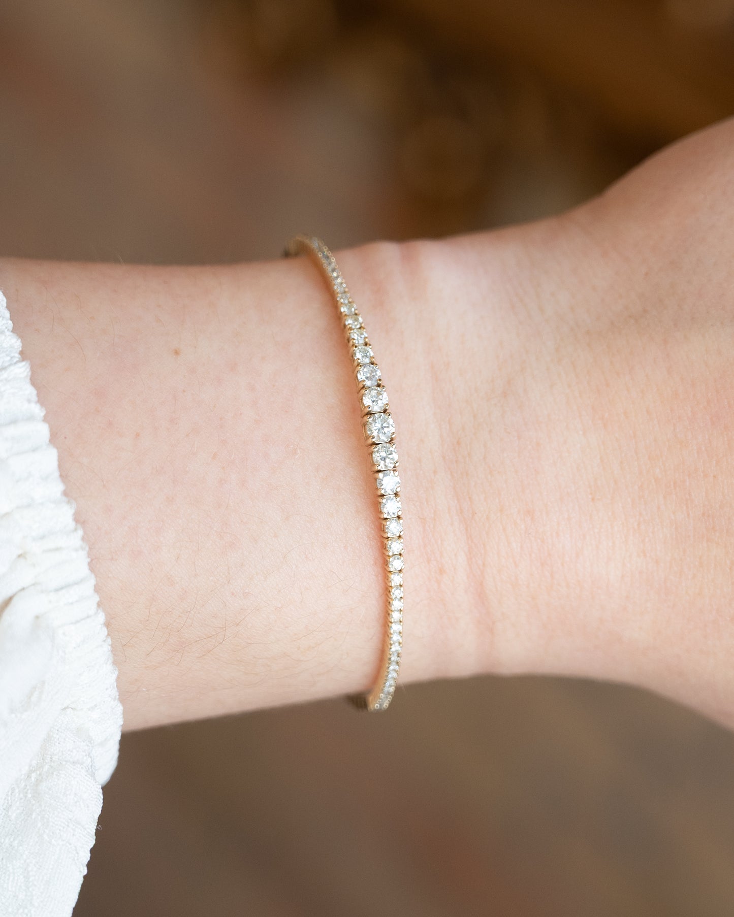 1.70 Tapered Diamond Bangle Bracelet in 14k