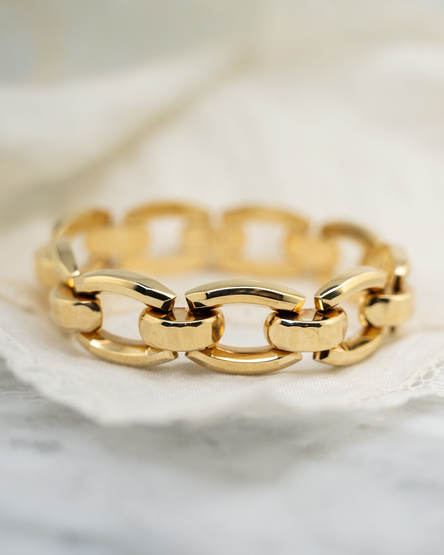 Square Oval Link Bracelet in 14k Yellow Gold