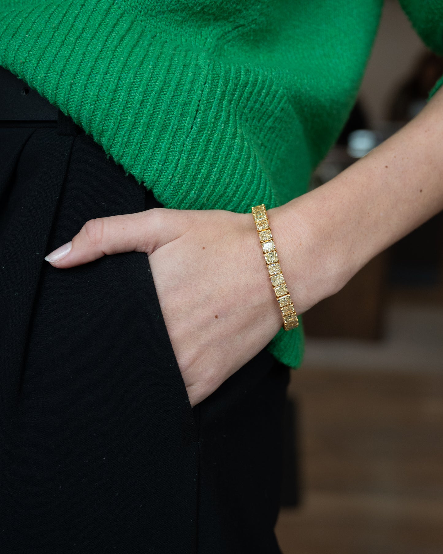 32.63 Radiant Diamond Tennis Bracelet 18k Yellow Gold