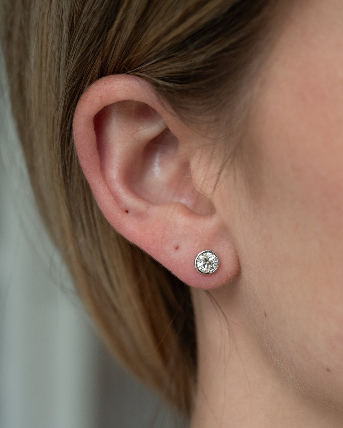 1.04 Round Brilliant Diamond Stud Earrings 10K