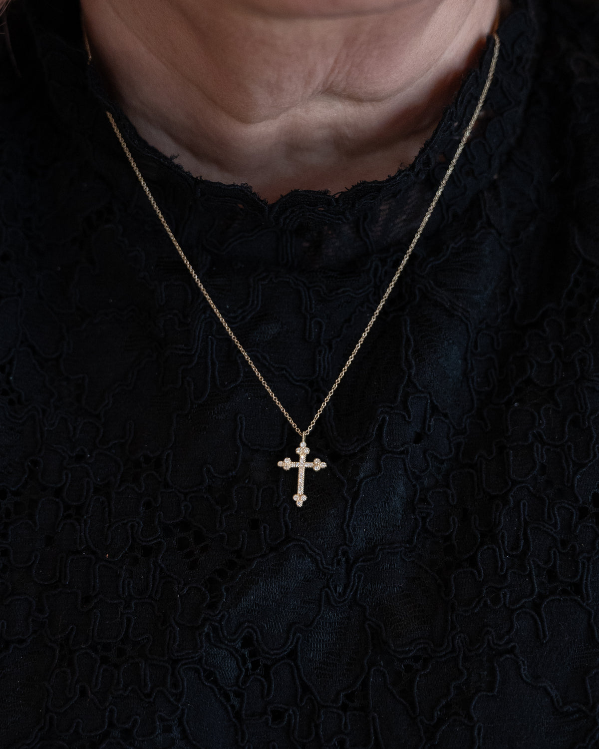 .10 Diamond Cross Milgrain Pendant Necklace 14k Yellow Gold