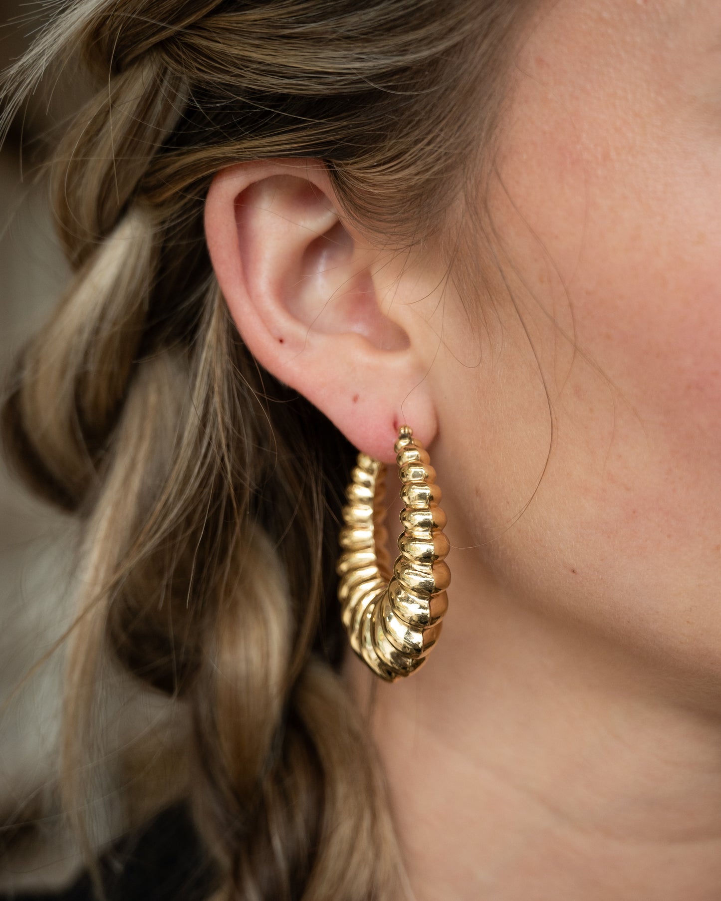 Scalloped Hoop Earrings 14k Yellow Gold