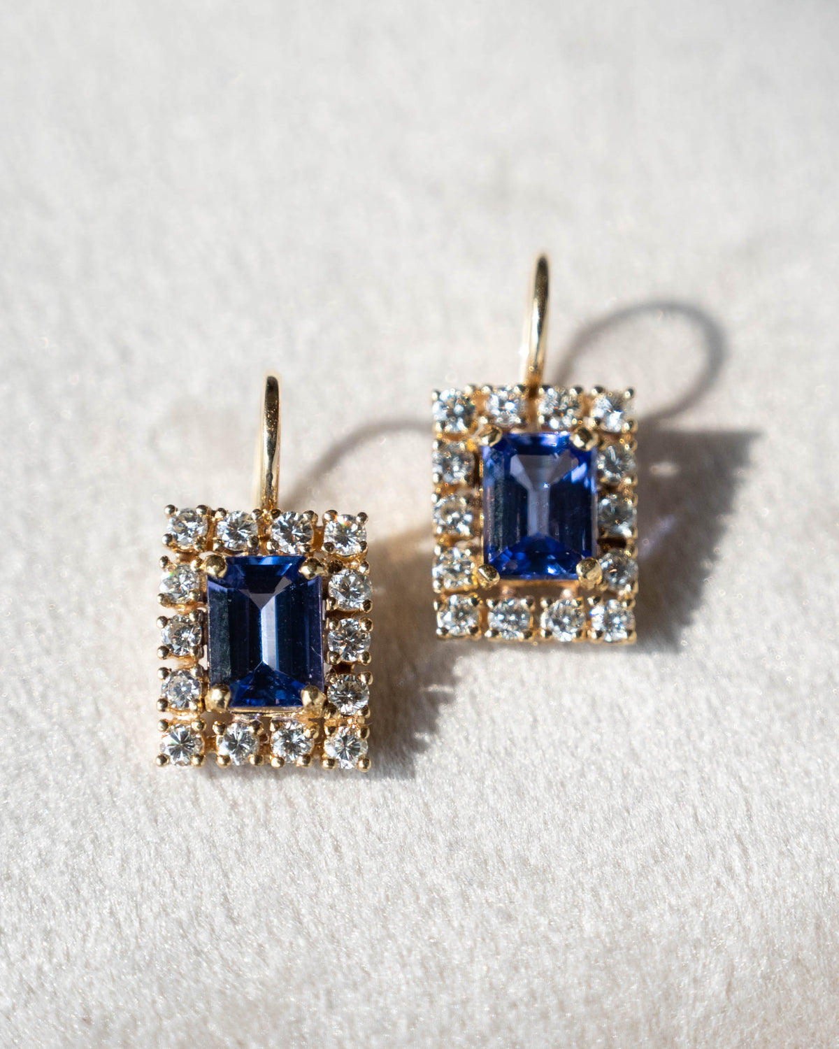 2.40 Tanzanite & Diamond Drop Earrings 18k