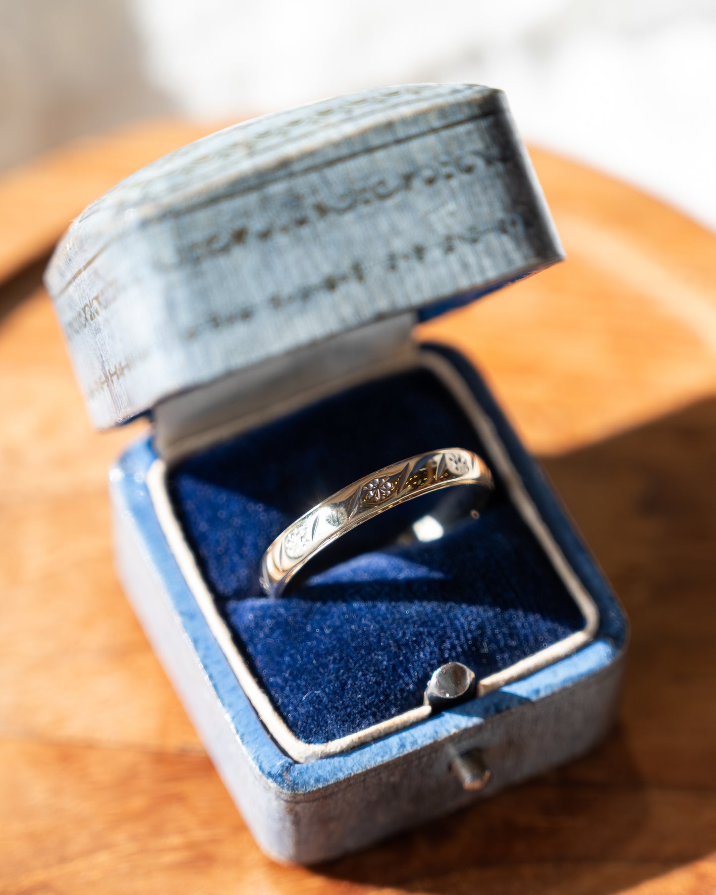 Vintage Retro Men's Engraved Wedding Band 18k Two-Tone Gold