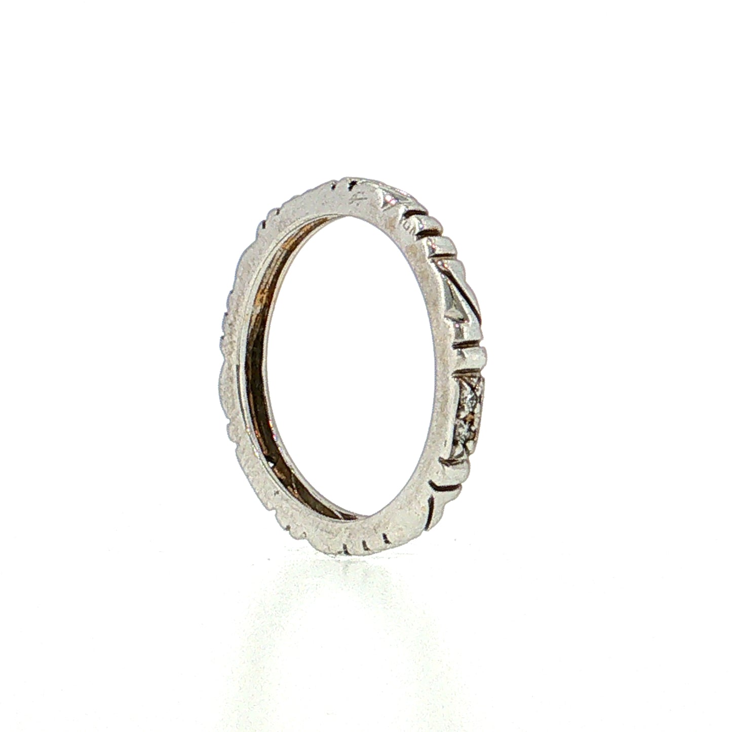 .04 Vintage Mid-Century Diamond Eternity Wedding Band 18k
