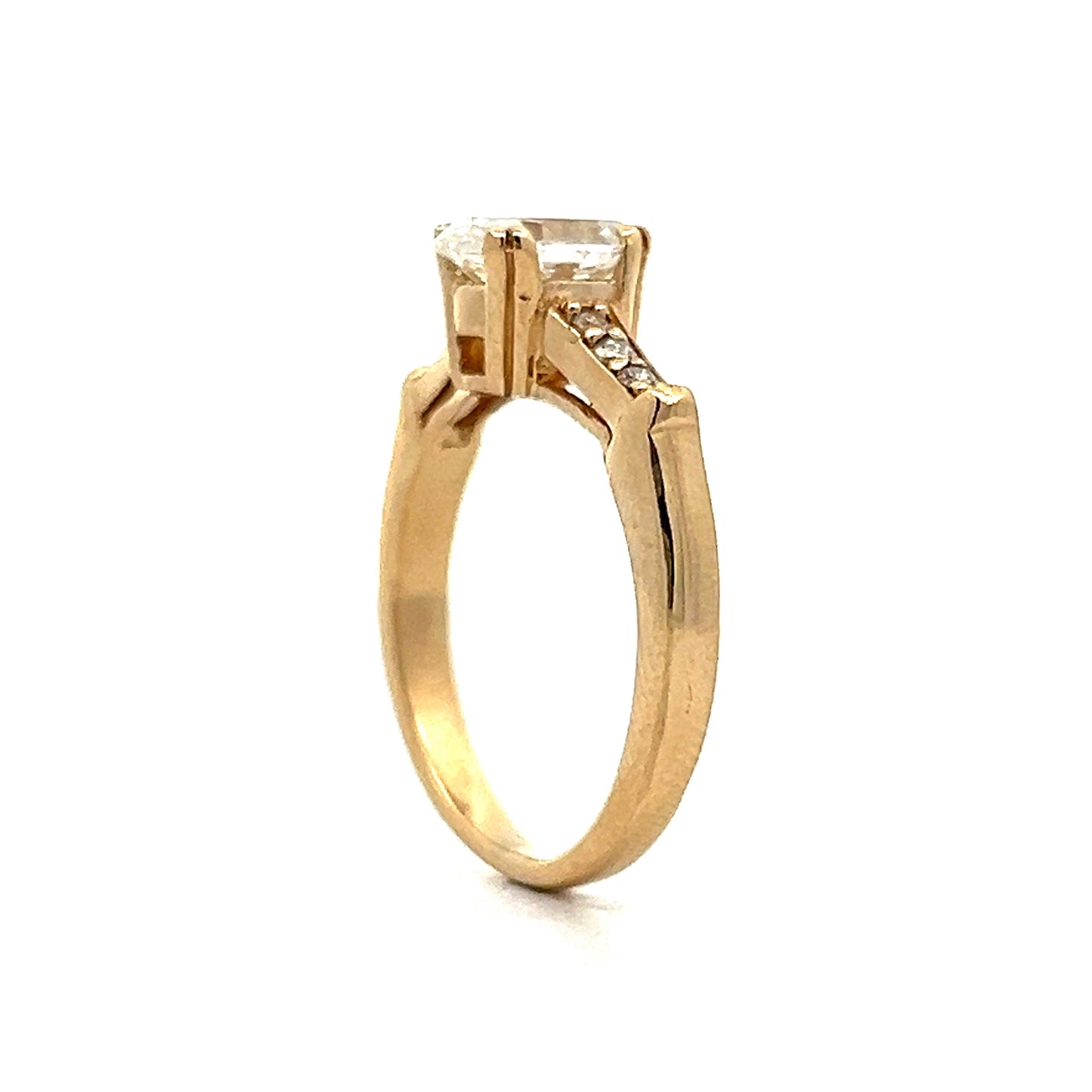 1.18 Oval Diamond Engagement Ring in Yellow Gold