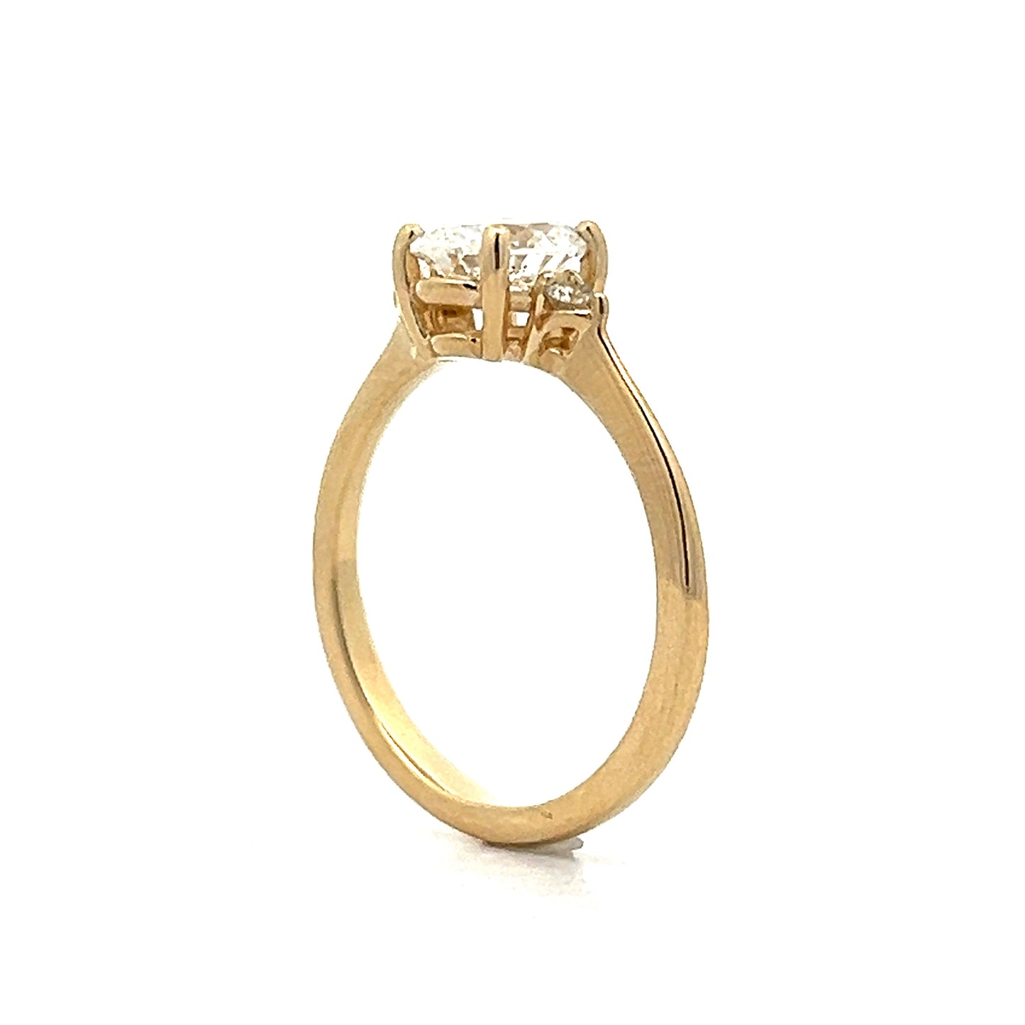 1.01 Oval Diamond Engagement Ring in Yellow Gold