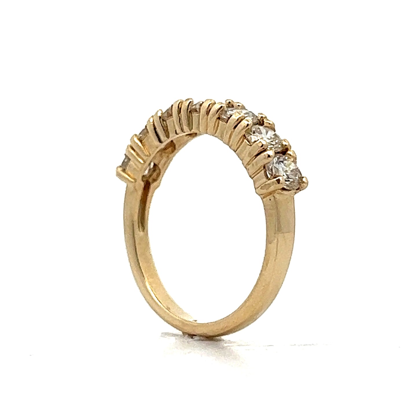 1.05 Round Brilliant Diamond Wedding Band in Yellow Gold
