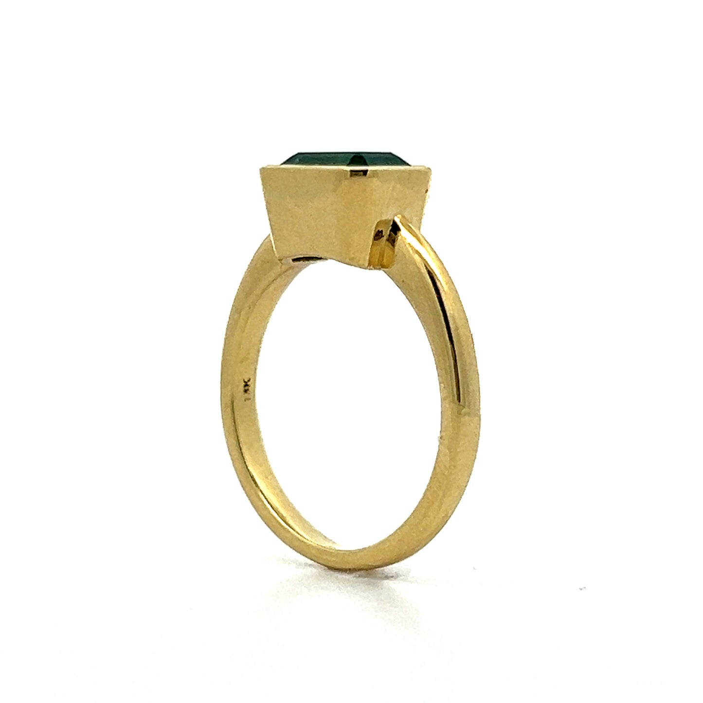 18k Yellow Gold Bezel Set Emerald ring