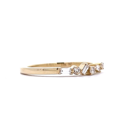 Baguette & Round Diamond Wedding Band in 14k Yellow Gold