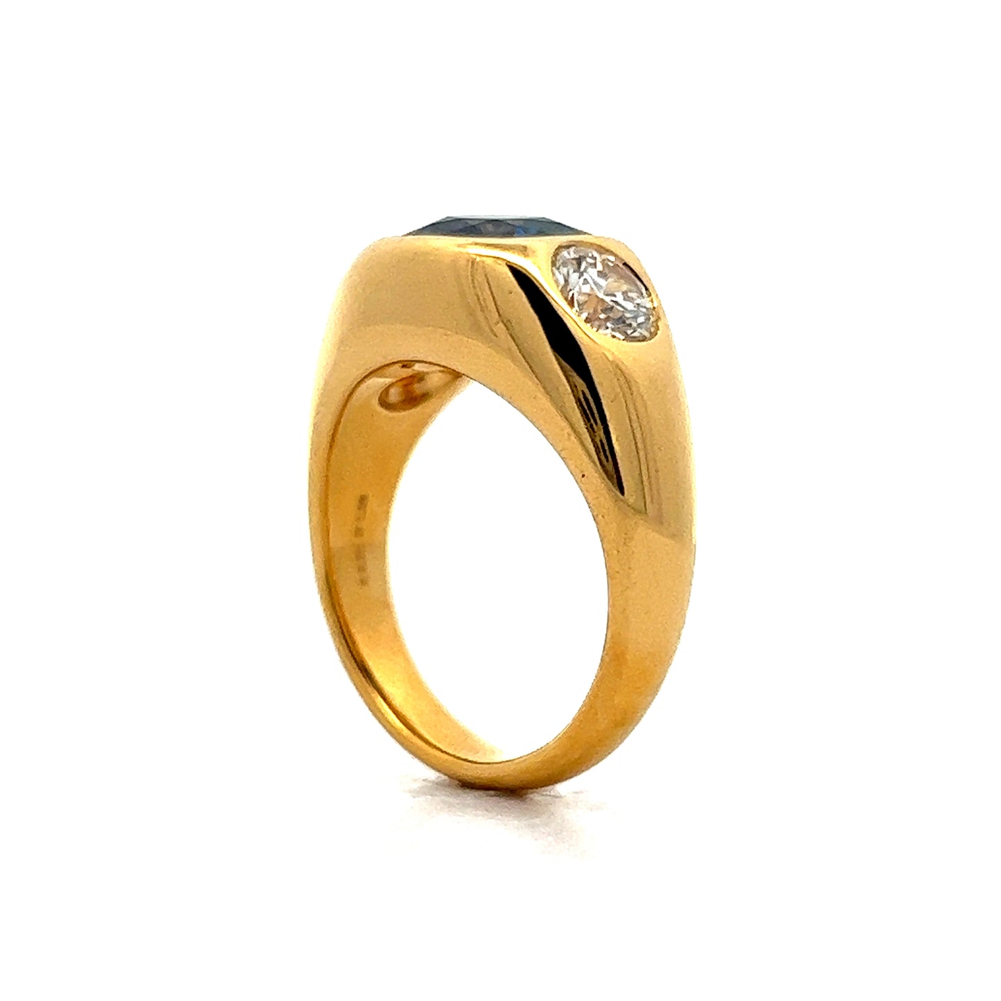 3.21 Sapphire & Diamond Cocktail Ring in 18k Yellow Gold
