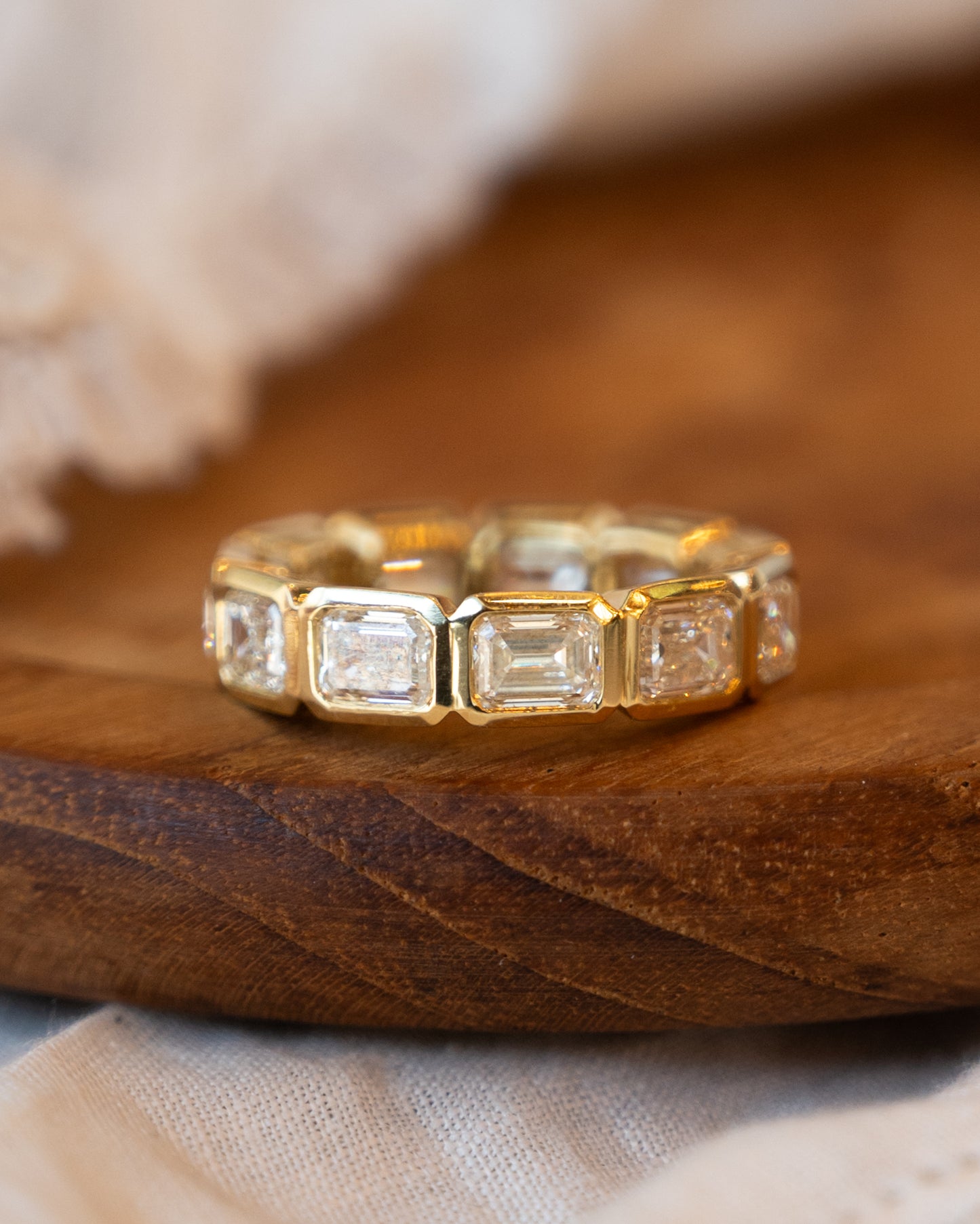 5.51 Emerald Cut Diamond Eternity Band 18k