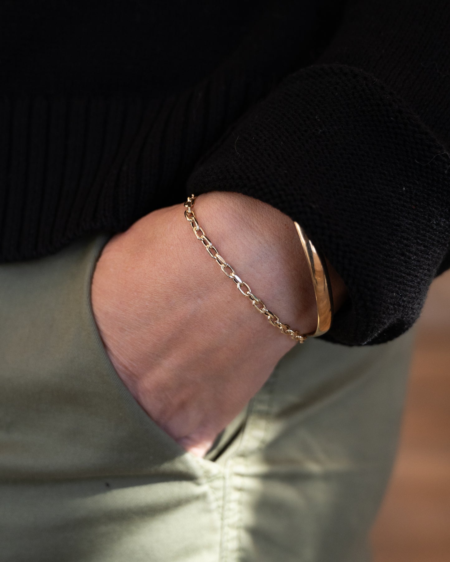 7" Oval Link Charm Bracelet in 14k Yellow Gold