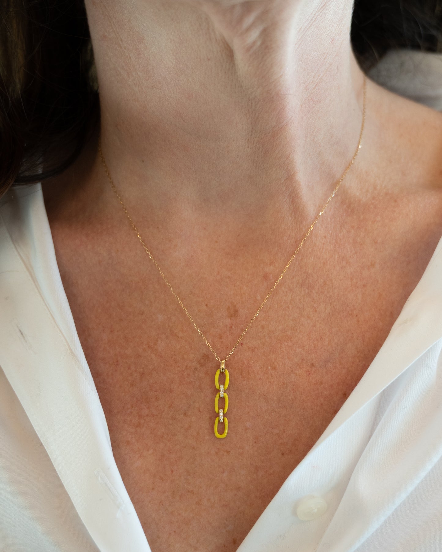 .07 Diamond Chain Link Pendant 18k Yellow Gold