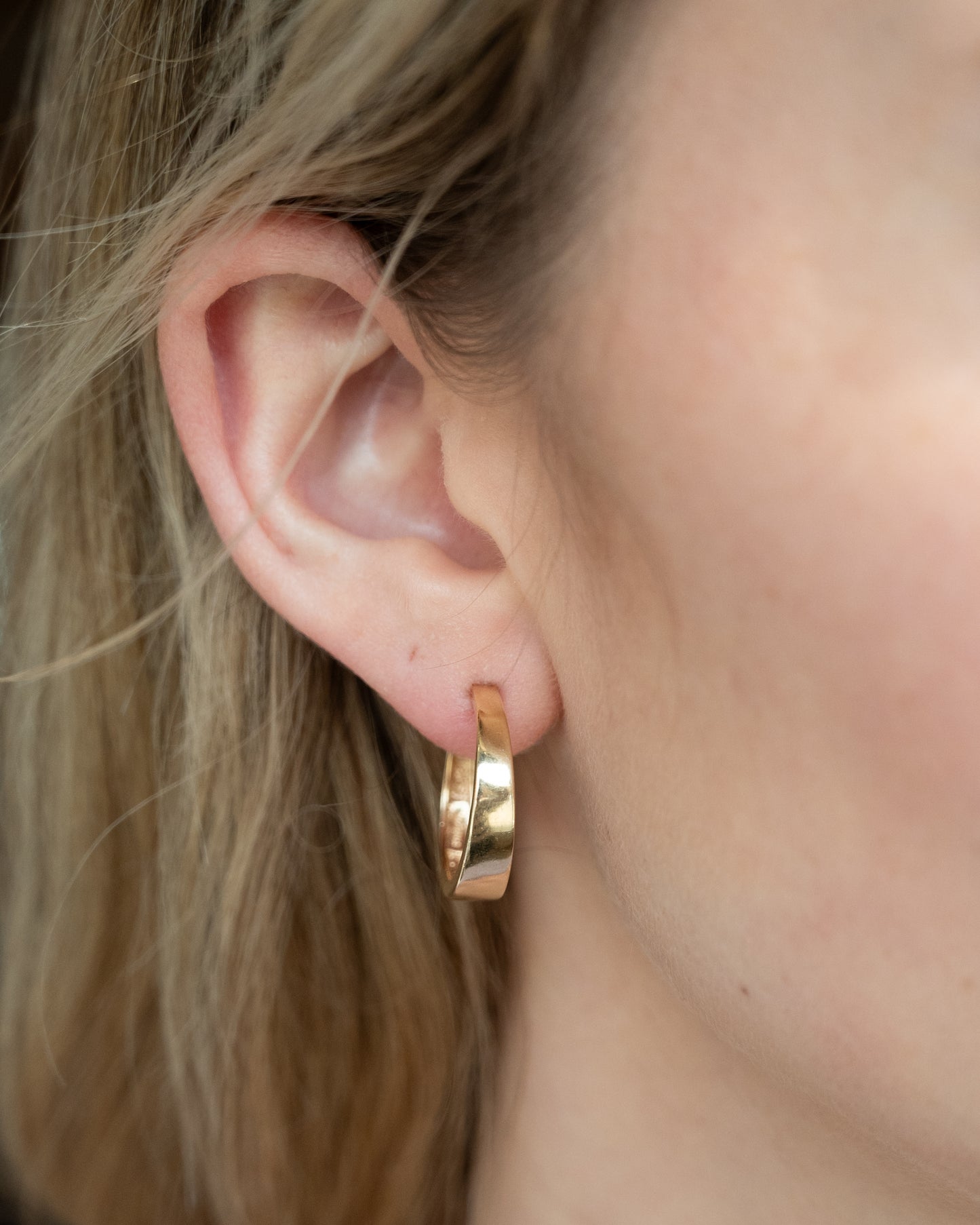 Tapered Hoop Earrings 14k Yellow Gold