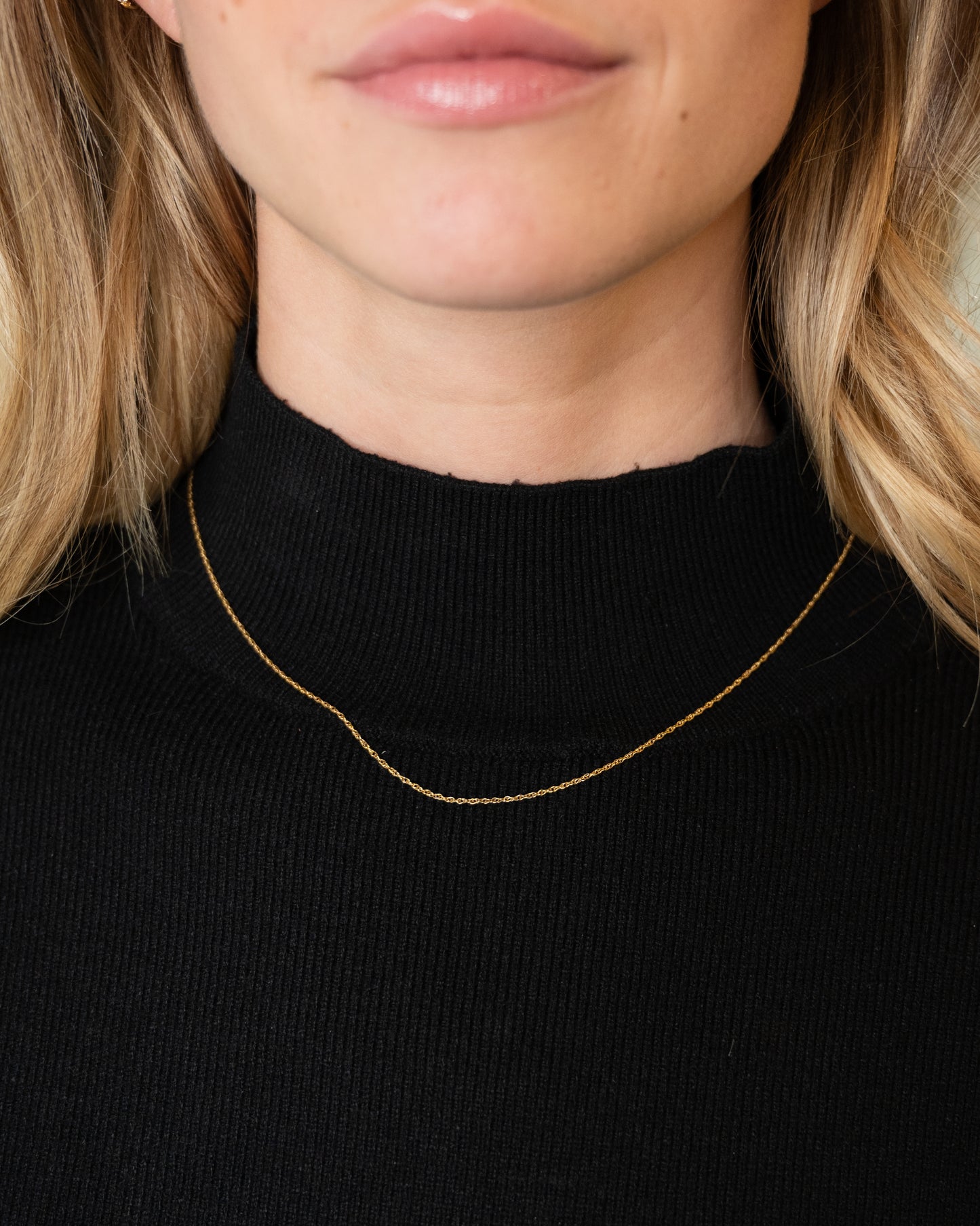 18" Singapore Chain Necklace in 14k Yellow Gold