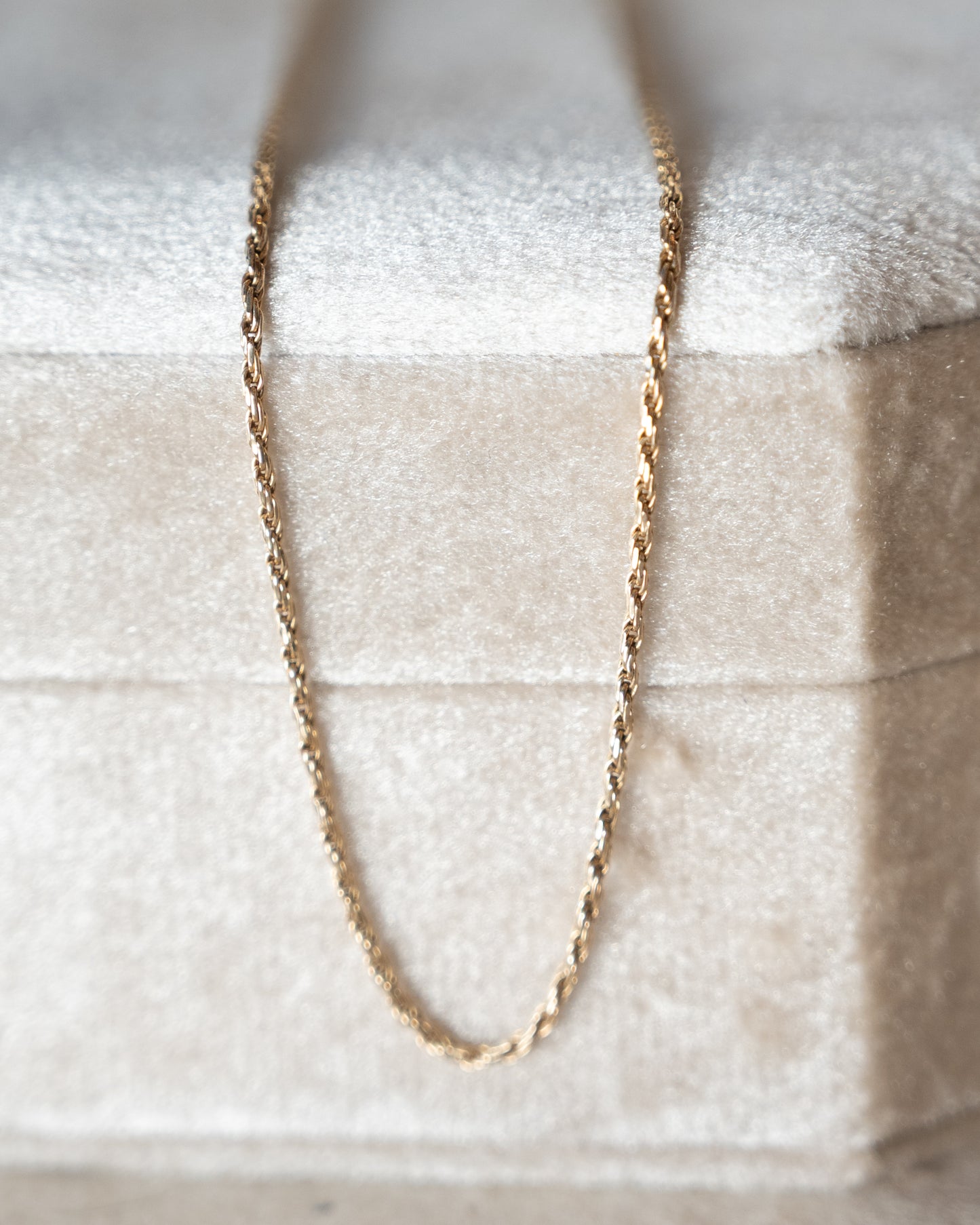 22" Twisted Textured Rope Chain Necklace 14k Yellow Gold