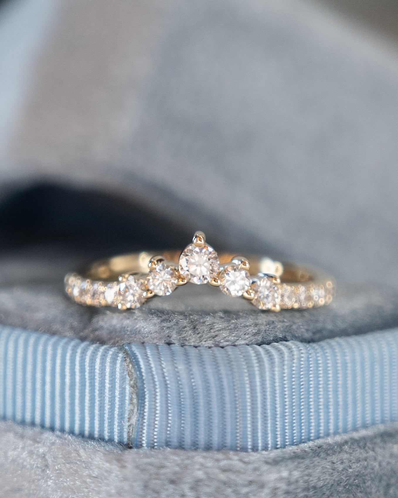 .45 Graduated Diamond Contour Band 14k Yellow Gold