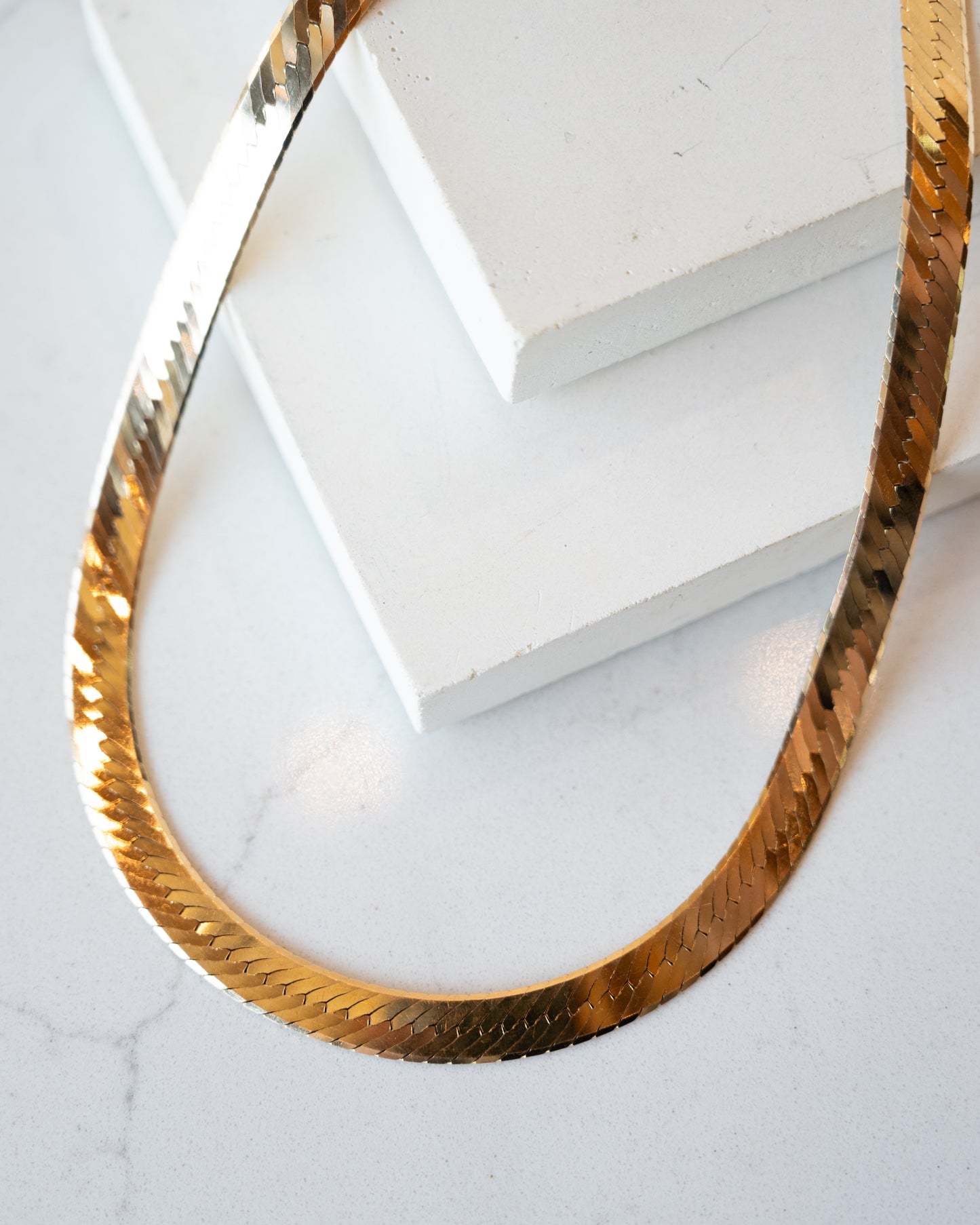 8mm Herringbone Collar Necklace in 14k Yellow Gold