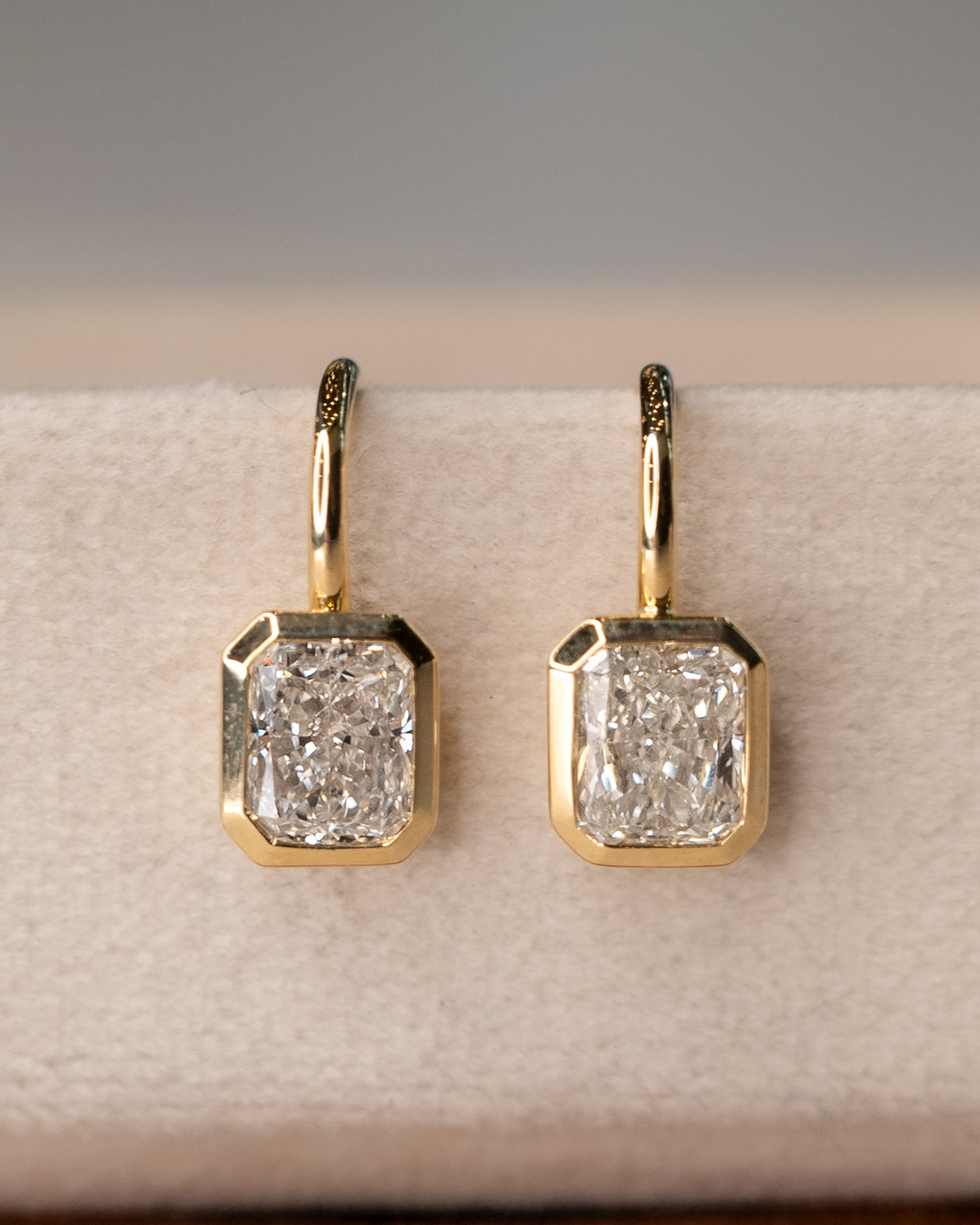 2.02 Radiant Diamond Drop Earrings 18k Yellow Gold