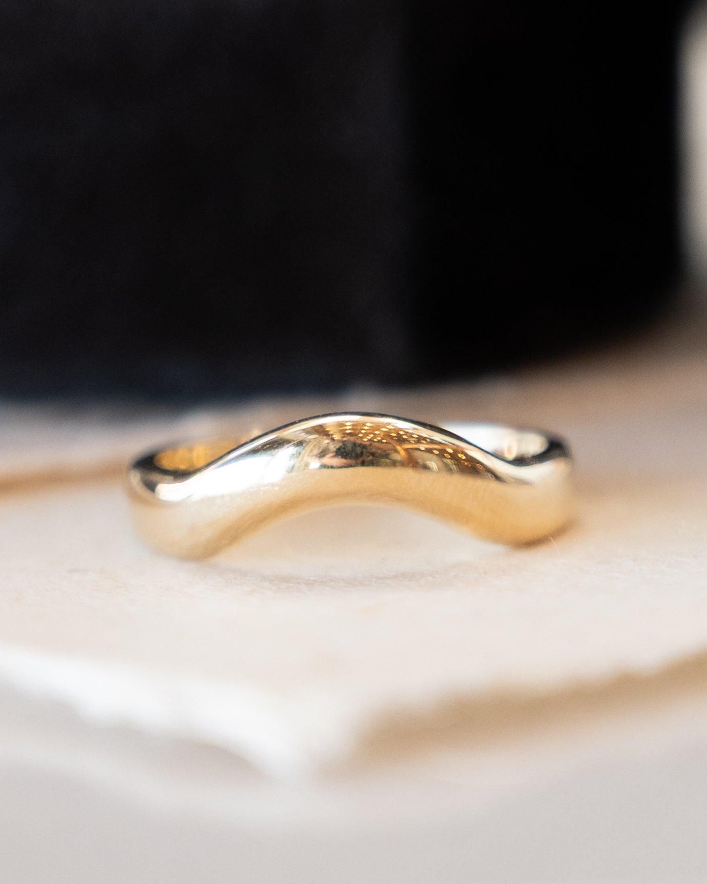 Rounded Bubble Contour Wedding Band 14k Yellow Gold