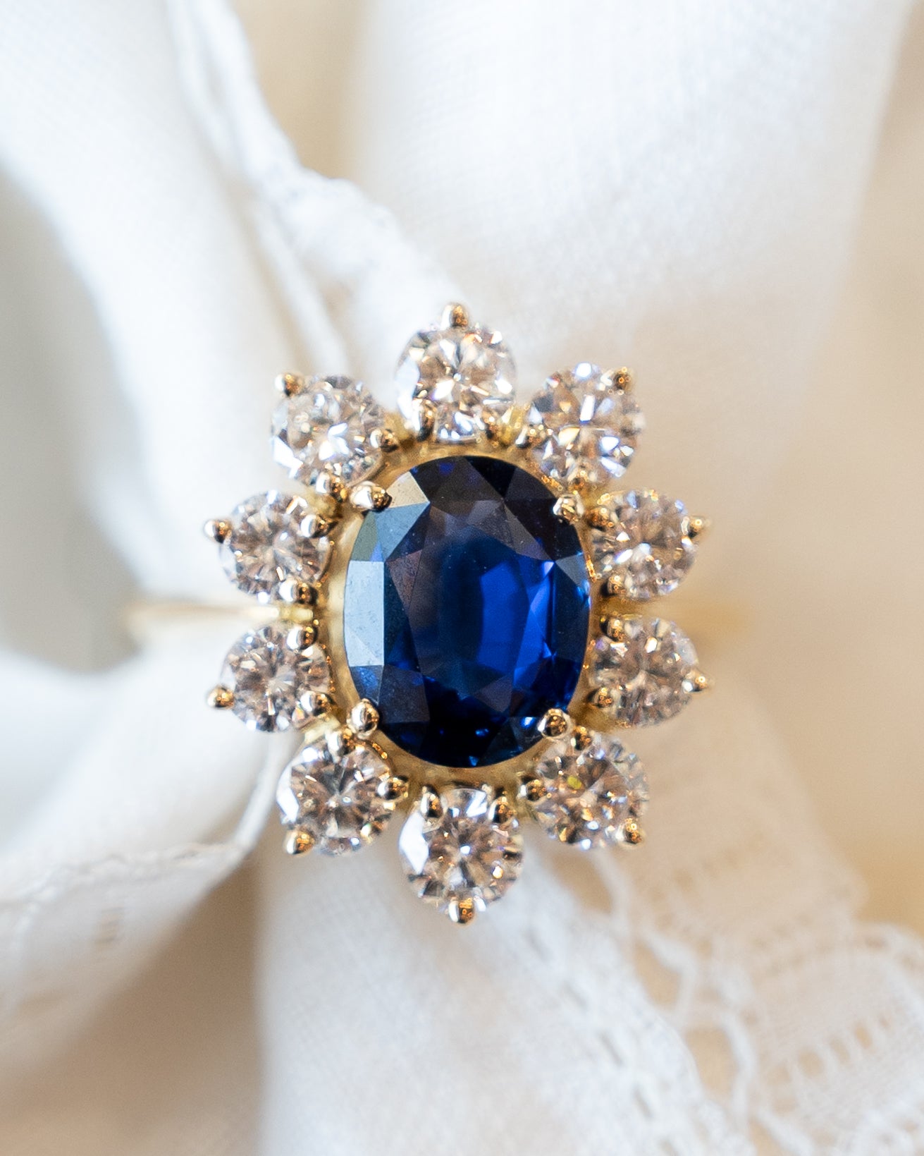 2.29 Oval Blue Sapphire & Diamond Cocktail Ring 18k