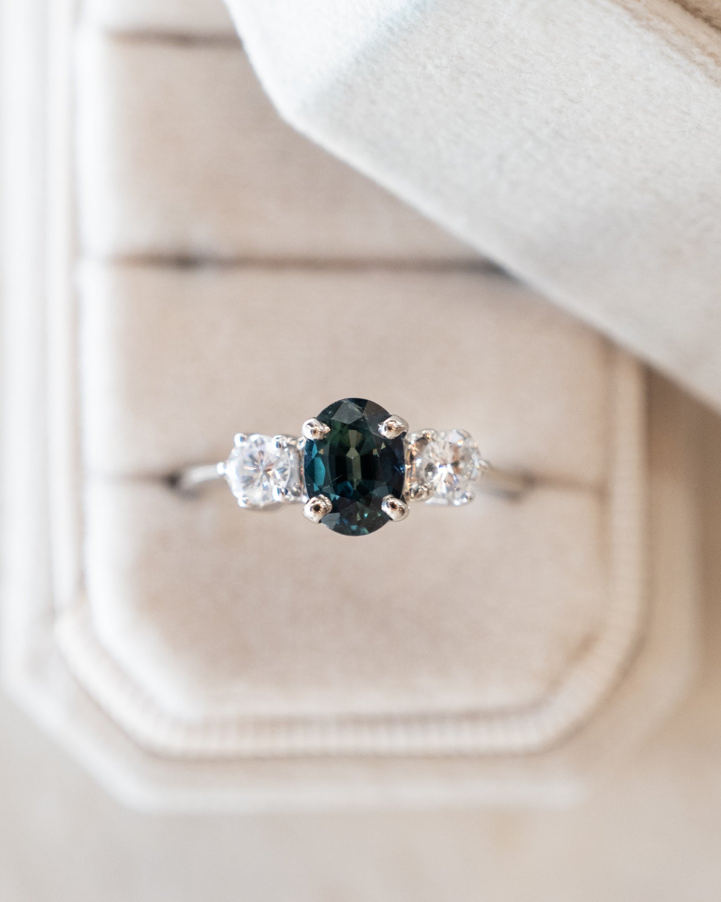 1.35 Oval Sapphire & Diamond Engagement Ring 14k