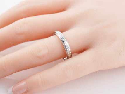 Antique Wedding Band Art Deco in 18k White Gold