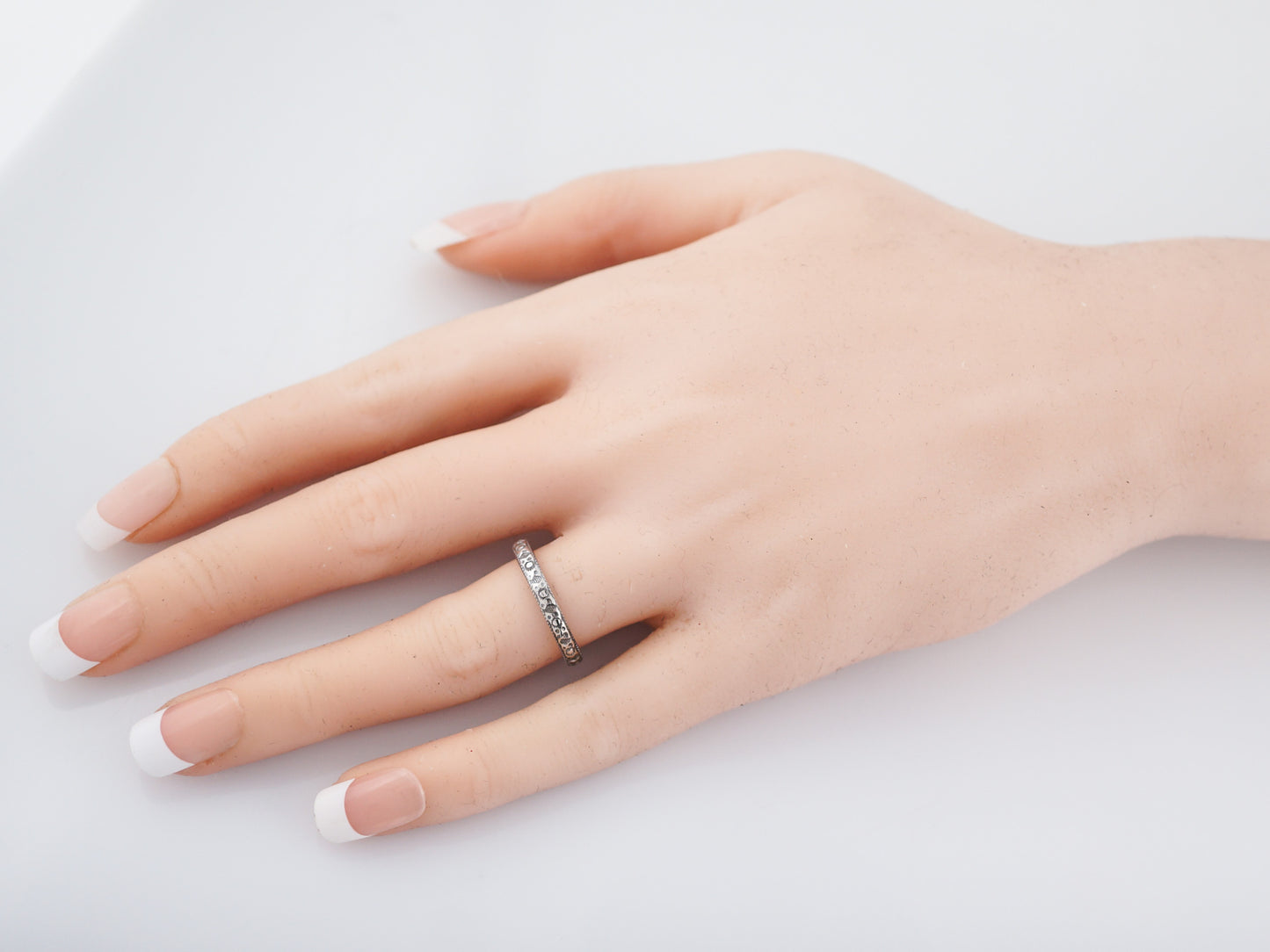 Antique Wedding Band Art Deco Orange Blossom in 18k White Gold