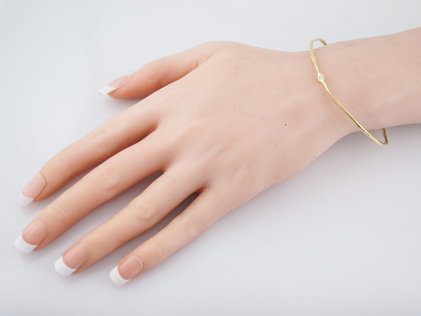 Modern Bracelet .10 Round Brilliant Cut Diamonds in 18k Yellow Gold