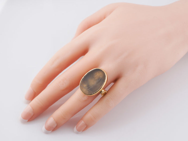 Antique Right Hand Ring Art Deco Intaglio Cut Agate in Vintage 15k Yellow Gold