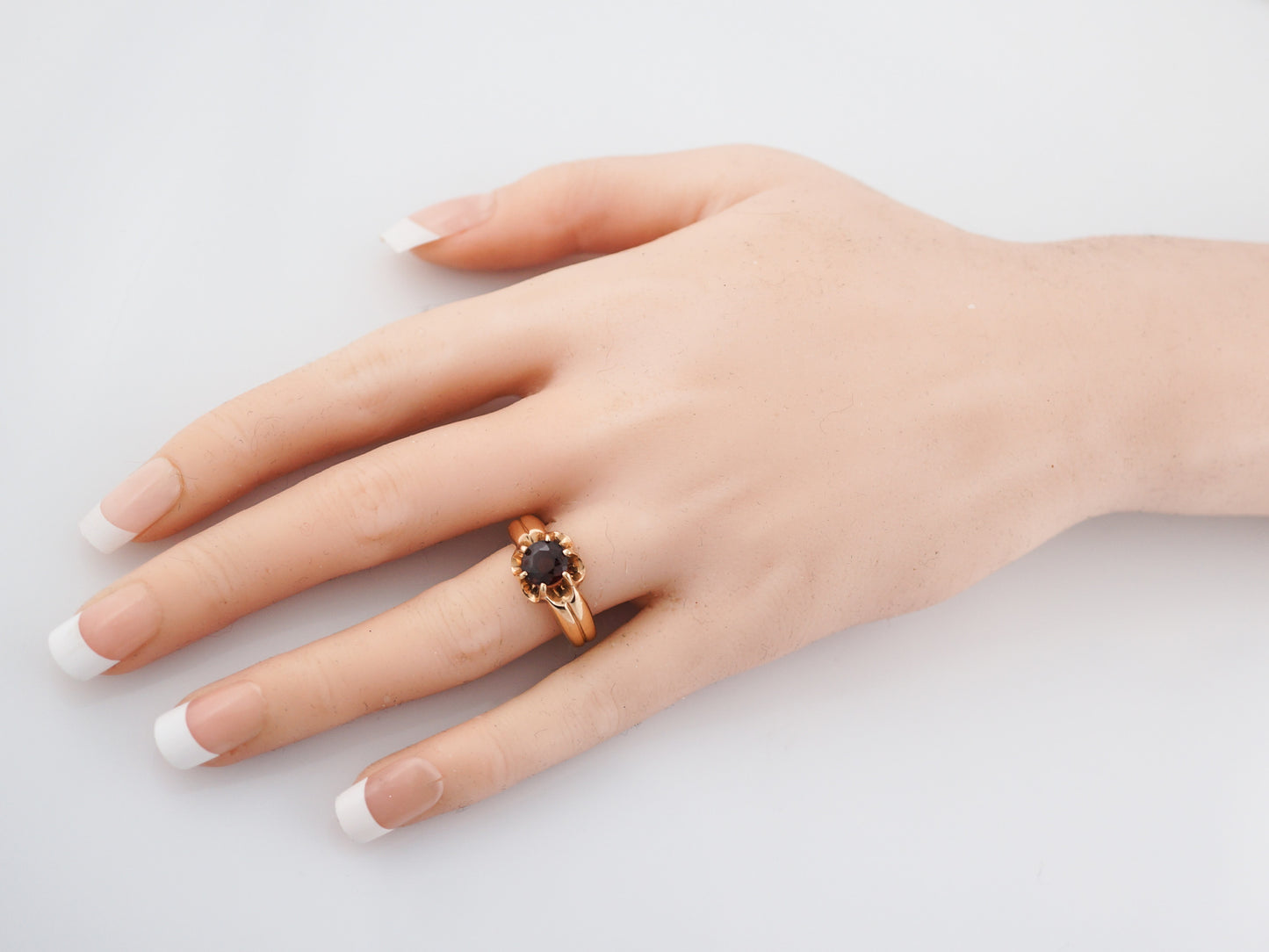Vintage Right Hand Ring Mid-Century 1.29 Round Brilliant Cut Garnet in 14k Yellow Gold