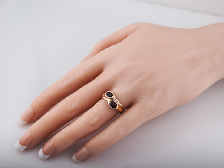 Antique Right Hand Ring Victorian .86 cttw Oval Cut Garnets in 14k Rose Gold