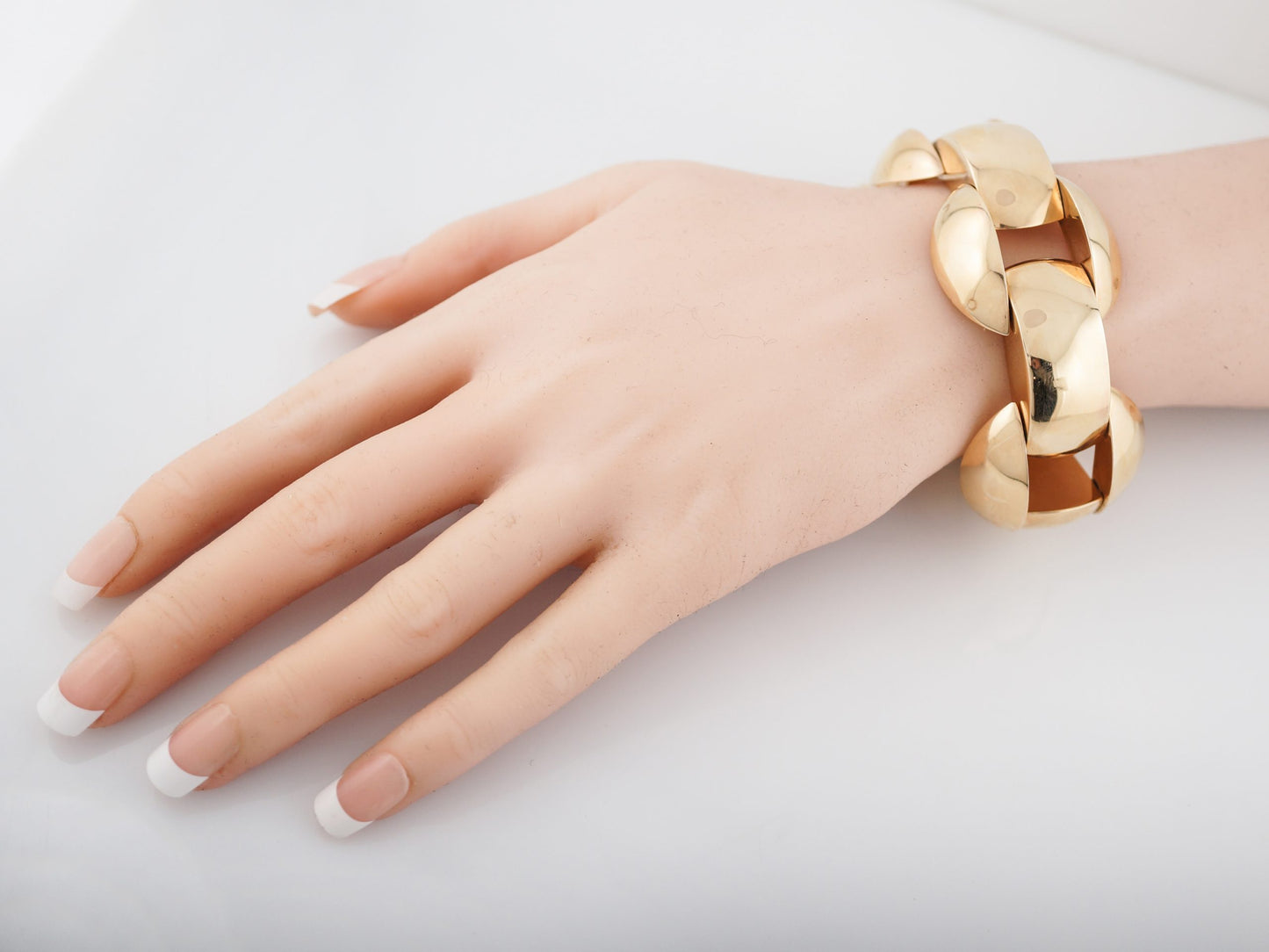 Vintage Bracelet Mid-Century in 14k Yellow Gold