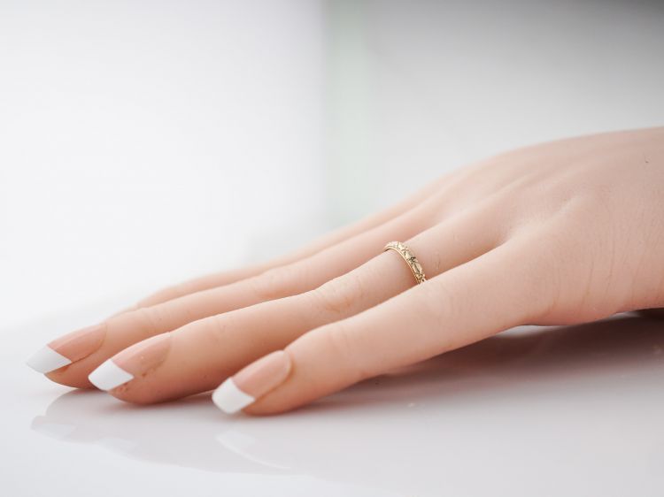 Antique Wedding Band Art Deco Chevron in 18k White Gold