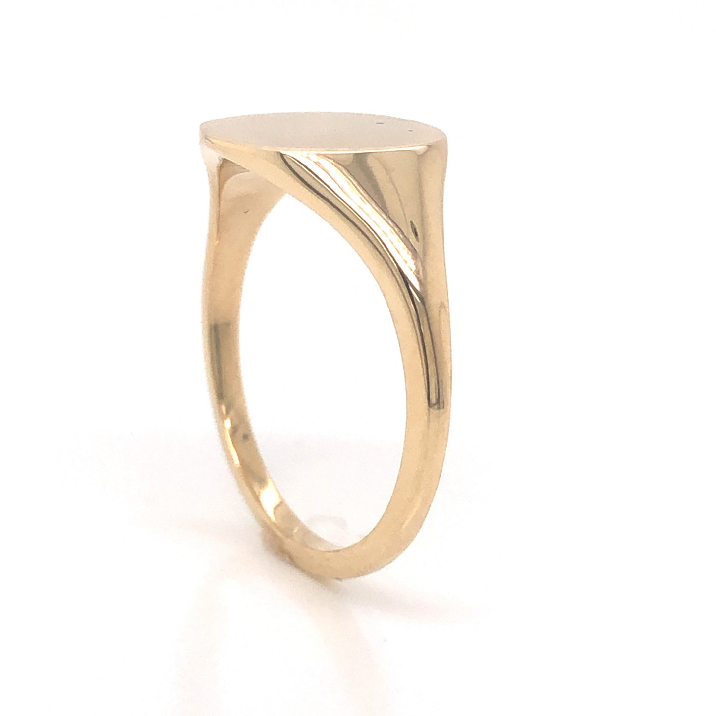 Modern Oval Signet Ring in 14k Yellow Gold