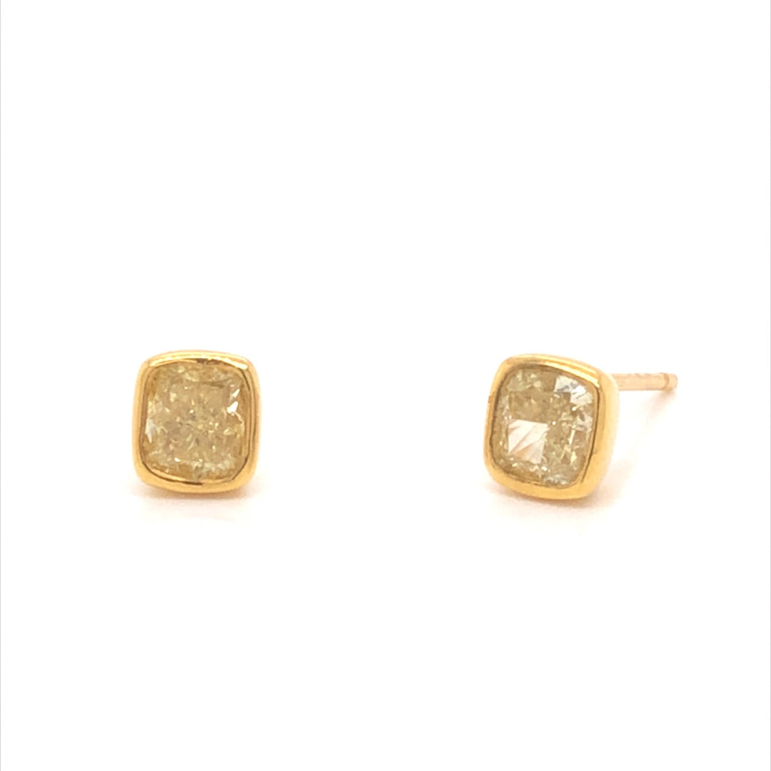 Fancy Yellow Diamond Stud Earrings in 18k Yellow Gold