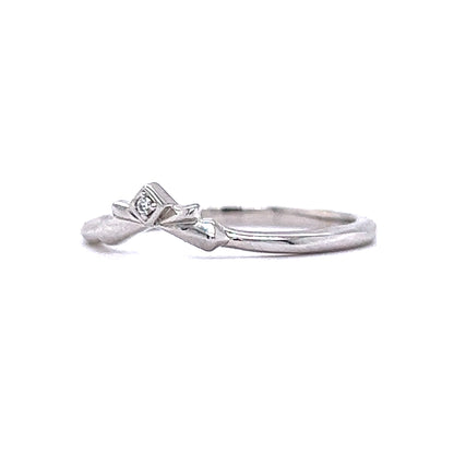 Single Diamond Curved Wedding Band in 14k White Gold