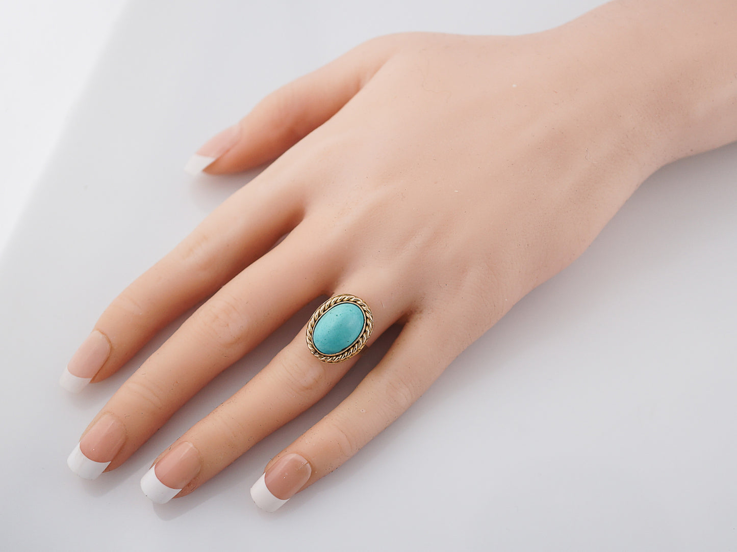 Vintage Right Hand Ring Retro 6.00 Cabochon Oval Cut Turquoise in 14K Yellow Gold