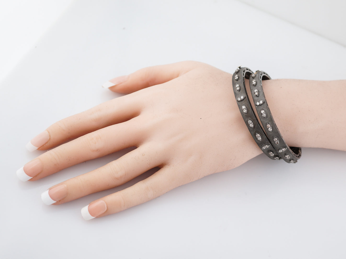 Bangle Bracelet Modern 2.20 Round Brilliant Cut Diamonds in Sterling Silver