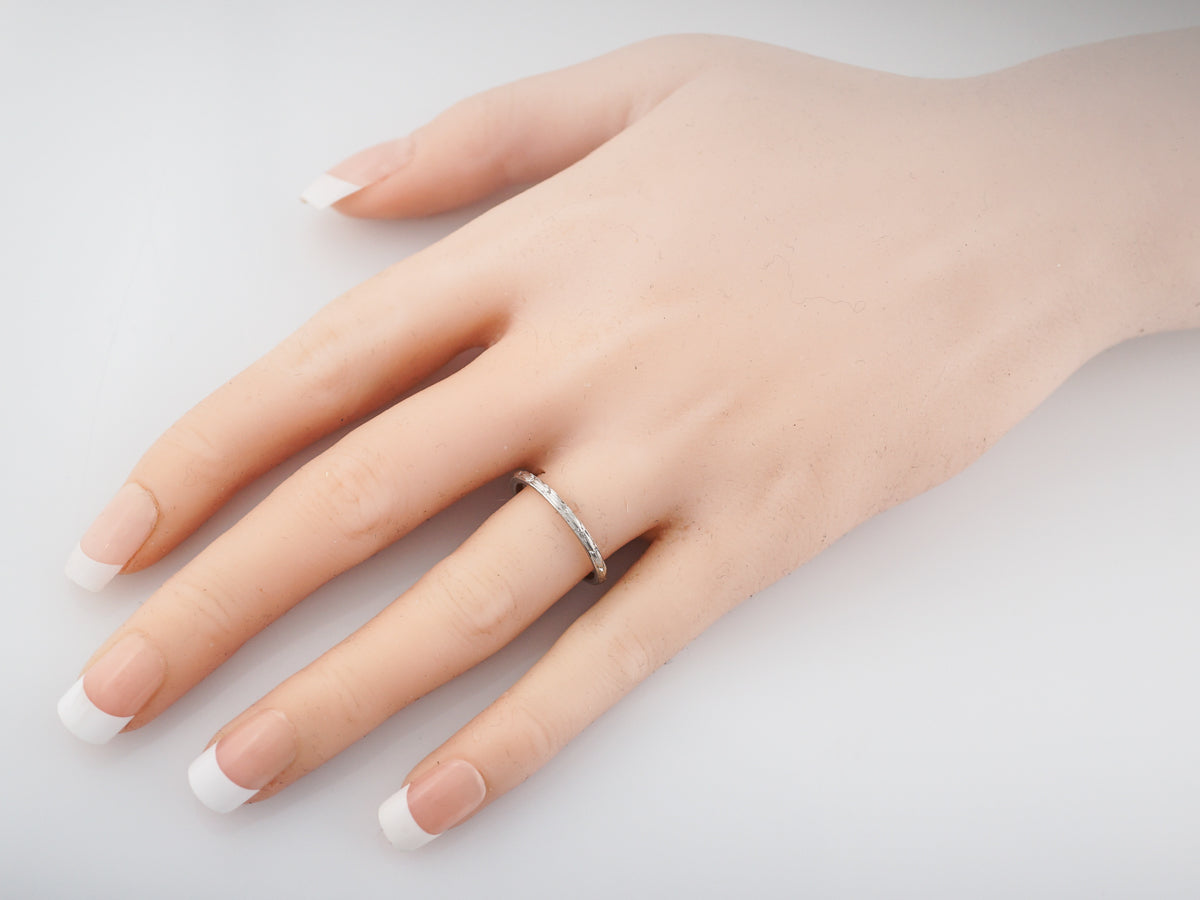 Antique Wedding Band Art Deco in Platinum