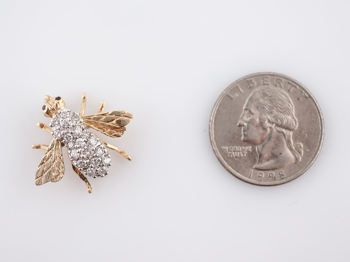 ***RTV*** Vintage Bee Pin Mid Century 1.00 Round Brilliant Cut Diamonds in 14k Yellow Gold