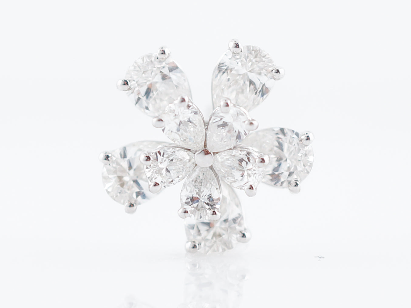 ***RTV***Earrings Modern 6.46 Pear Cut Diamonds in 18K White Gold